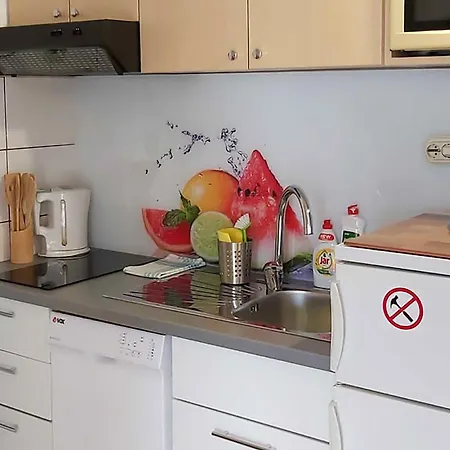 1 Bedroom Cozy In Apartman Zivogosce