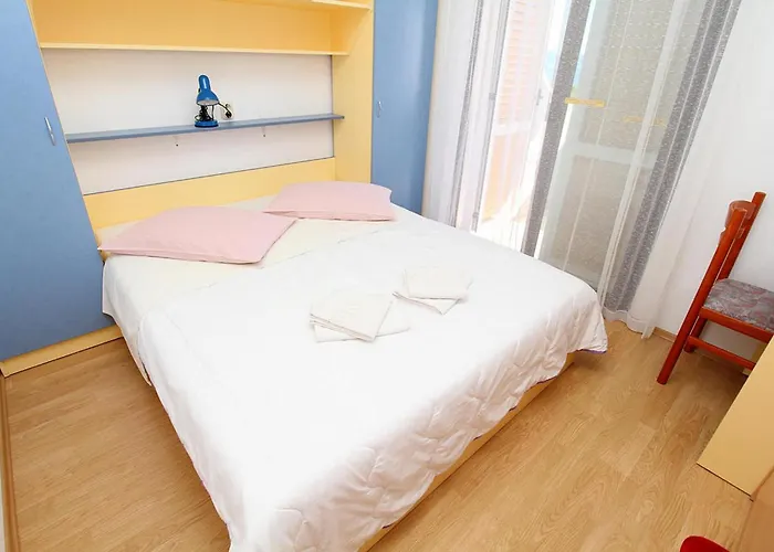 1 Bedroom Cozy In * Zivogosce